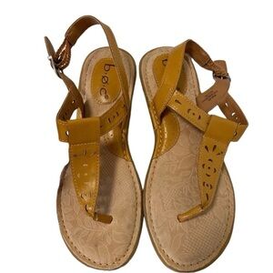 BOC leather sandals thong style women's size 7